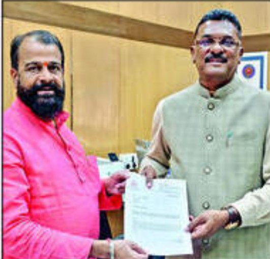 सांगली जिल्ह्याला नवीन बसेस देणार; परिवहनमंत्री सरनाईक यांची ग्वाही