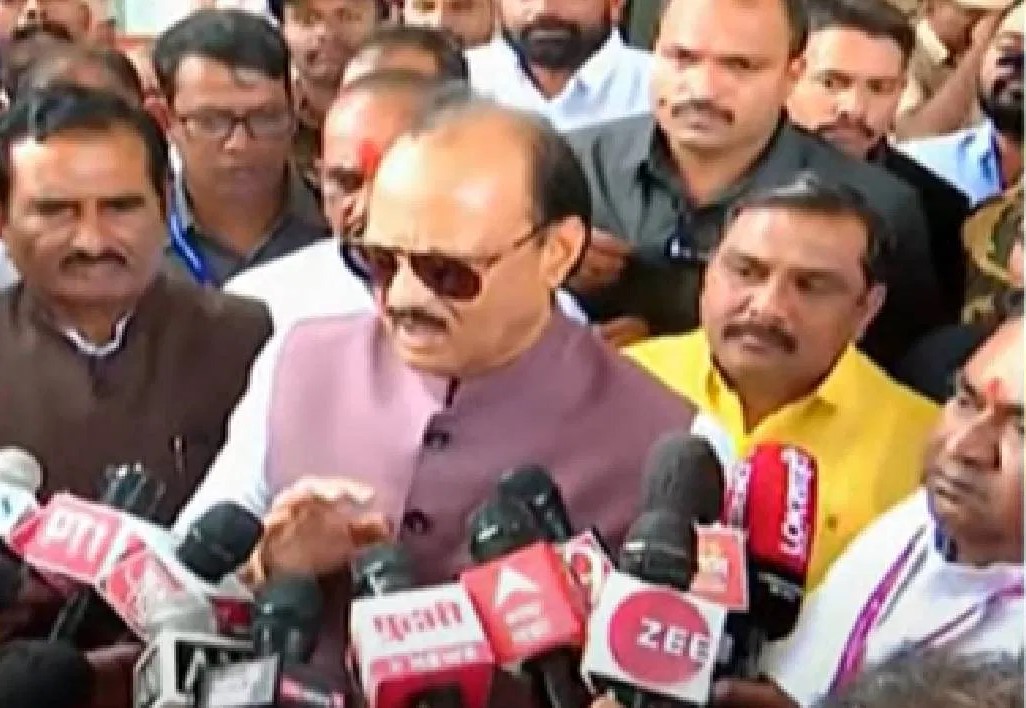 फडणवीस सरकारमध्ये अजितदादांच्या राष्ट्रवादीला मोठं गिफ्ट, अधिवेशनाच्या शेवटच्या आठवड्यात होणार मोठी घोषणा