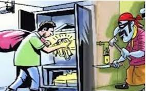 सांगोला तालुक्यातील मेडशिंगी येथे मध्यरात्री कपाटातील दागिन्यांची चोरी 