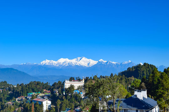 कोलकाता जवळील हे 5 हिल स्टेशन्सचे सौंदर्य आहे पाहण्यासारखे !