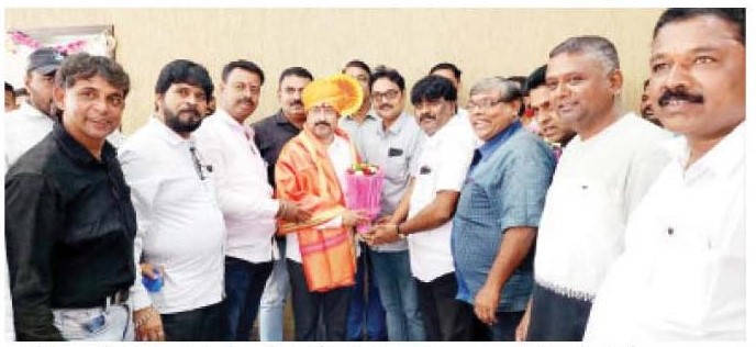 विट्यात अमोल बाबर यांच्यावर शुभेच्छांचा वर्षाव