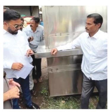 आम. आवाडेंसमोर मद्यधुंद सहा. तलाठ्याच्या झोकांड्या,निलंबित करण्याच्या वरिष्ठांना सूचना