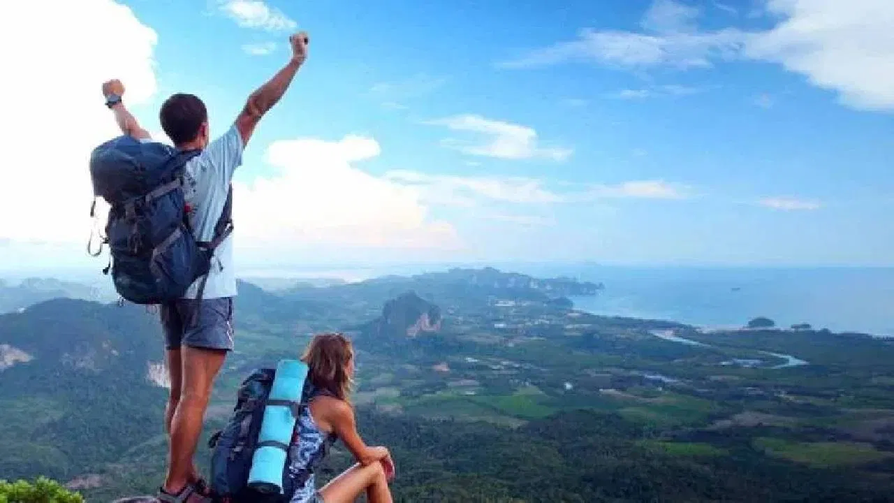 भारतातील ‘ही’ 5 आश्चर्यकारक ठिकाणे जी तुम्ही वर्षाच्या शेवटी एक्सप्लोर करण्यासाठी ठरतील सर्वोत्तम