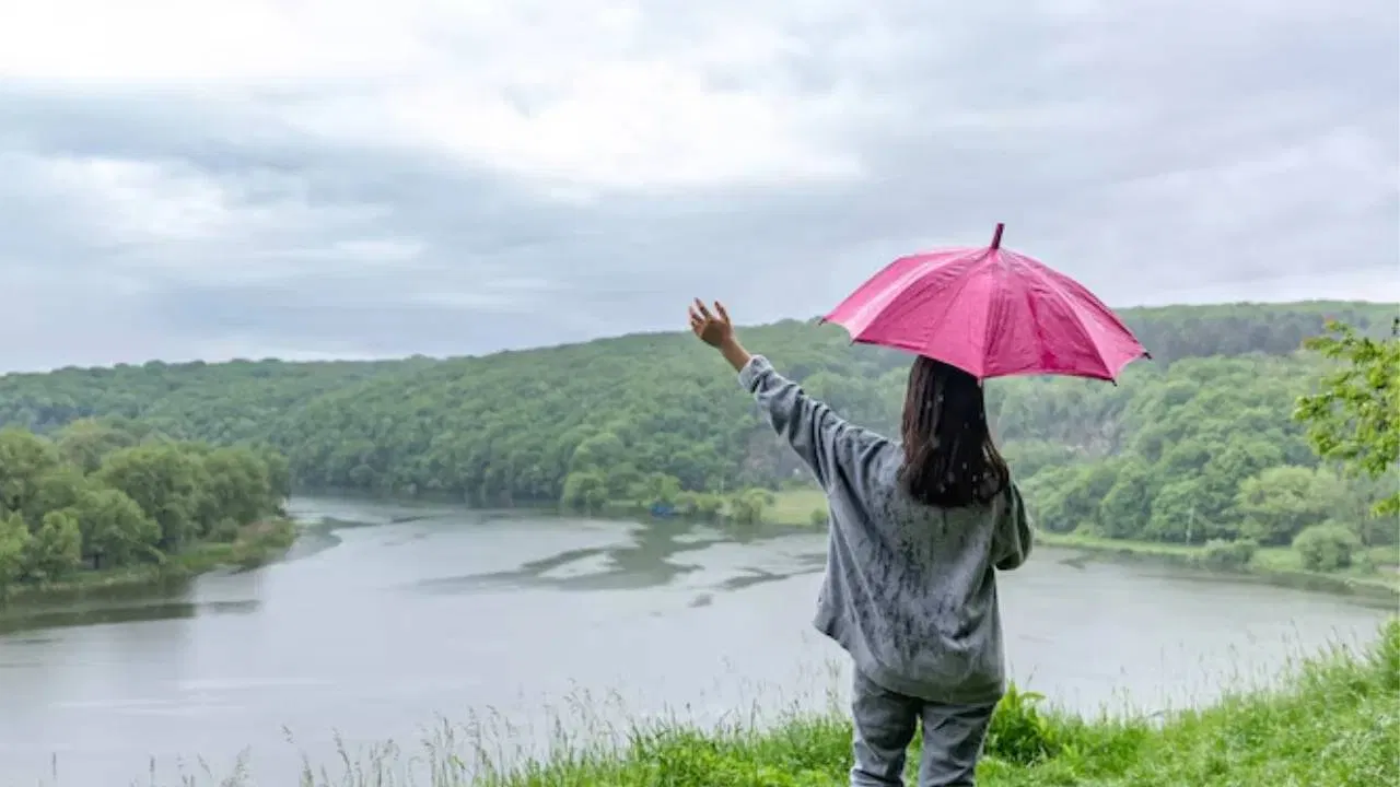 पर्वत रांगापासून ते समुद्रापर्यंत, ‘ही’ 6 ठिकाणं प्रवास करण्याऱ्यांसाठी ठरली सर्वोत्तम