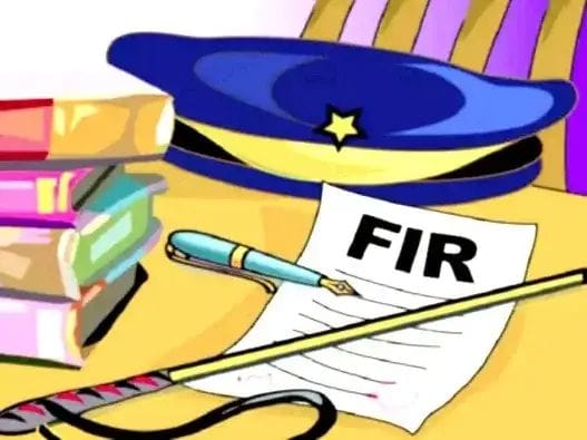 सांगोल्यात इन्कम टॅक्स विभागात मुलांना नोकरी लावतो म्हणून १५ लाख रुपये उकळले