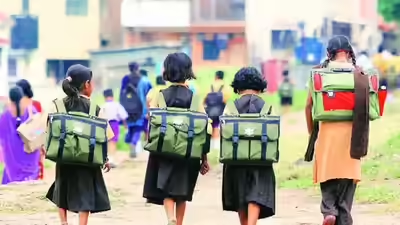 या राज्यातील शाळांना १०-१५ दिवस सुट्टी; महाराष्ट्रात काय स्थिती?