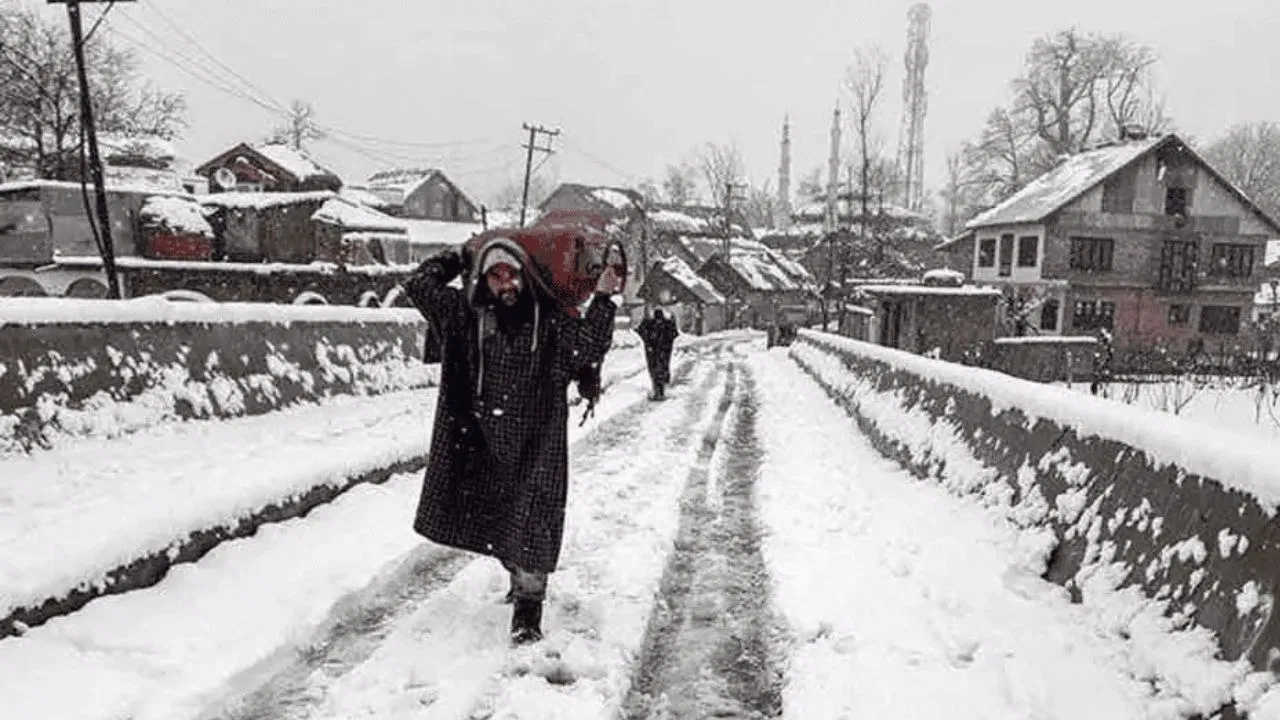 देशातील सर्वात थंड गाव… इथे अंगावरच्या कपड्यांचाही होतो बर्फासारखा गोळा, शरीराचा…