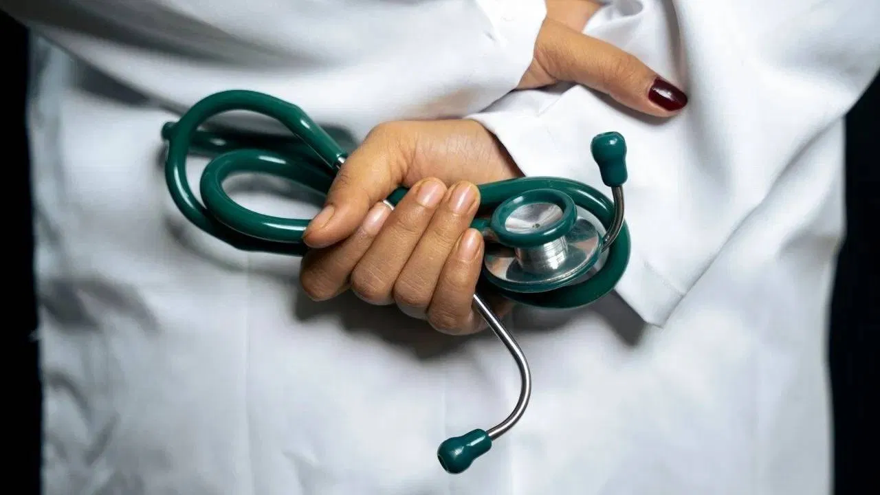 NEET-PG साठी नवीन कट-ऑफ, SC,ST, OBC कॅटेगरीमध्ये मायनस 40 असून सुद्धा बनू शकता MD आणि MS