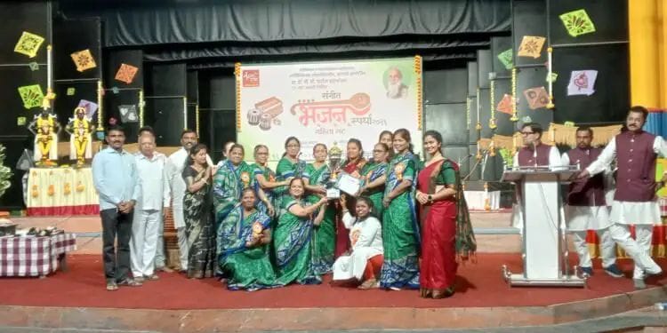 सांगोल्यातील श्रीराम महिला भजनी मंडळ राज्यात द्वितीय